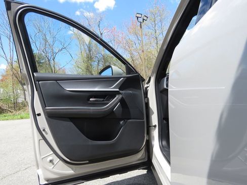 Used 2024 MAZDA CX-90 Plug-In Hybrid w/ Premium Plus AWD/4WD image 9