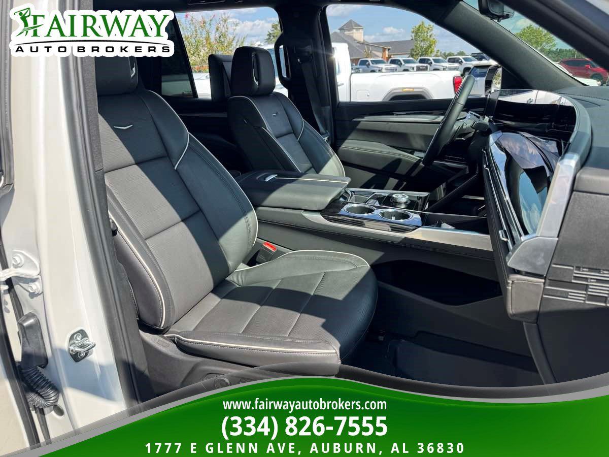 Used 2025 Cadillac Escalade Sport w/ Touring Package AWD/4WD image 12