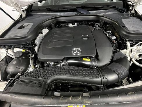 Used 2020 Mercedes-Benz GLC 300 4MATIC image 9