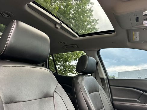 Used 2018 GMC Acadia SLT AWD/4WD image 18