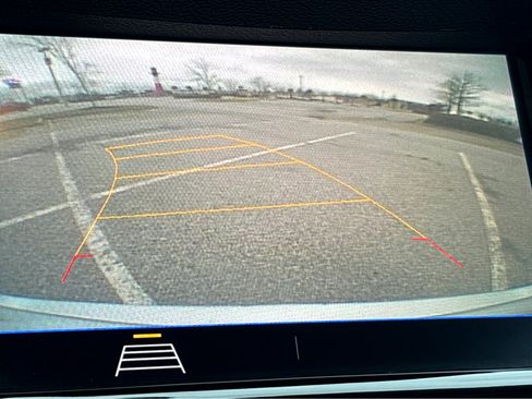 Used 2022 Chevrolet Trax LT w/ Driver Confidence Package image 25