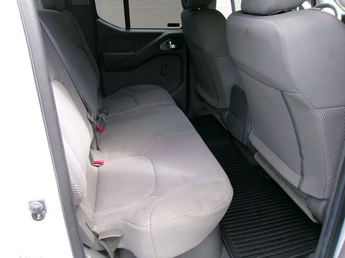 Used 2019 Nissan Frontier S image 10