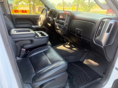 Used 2018 Chevrolet Silverado 1500 LT w/ LT Convenience Package RWD image 17