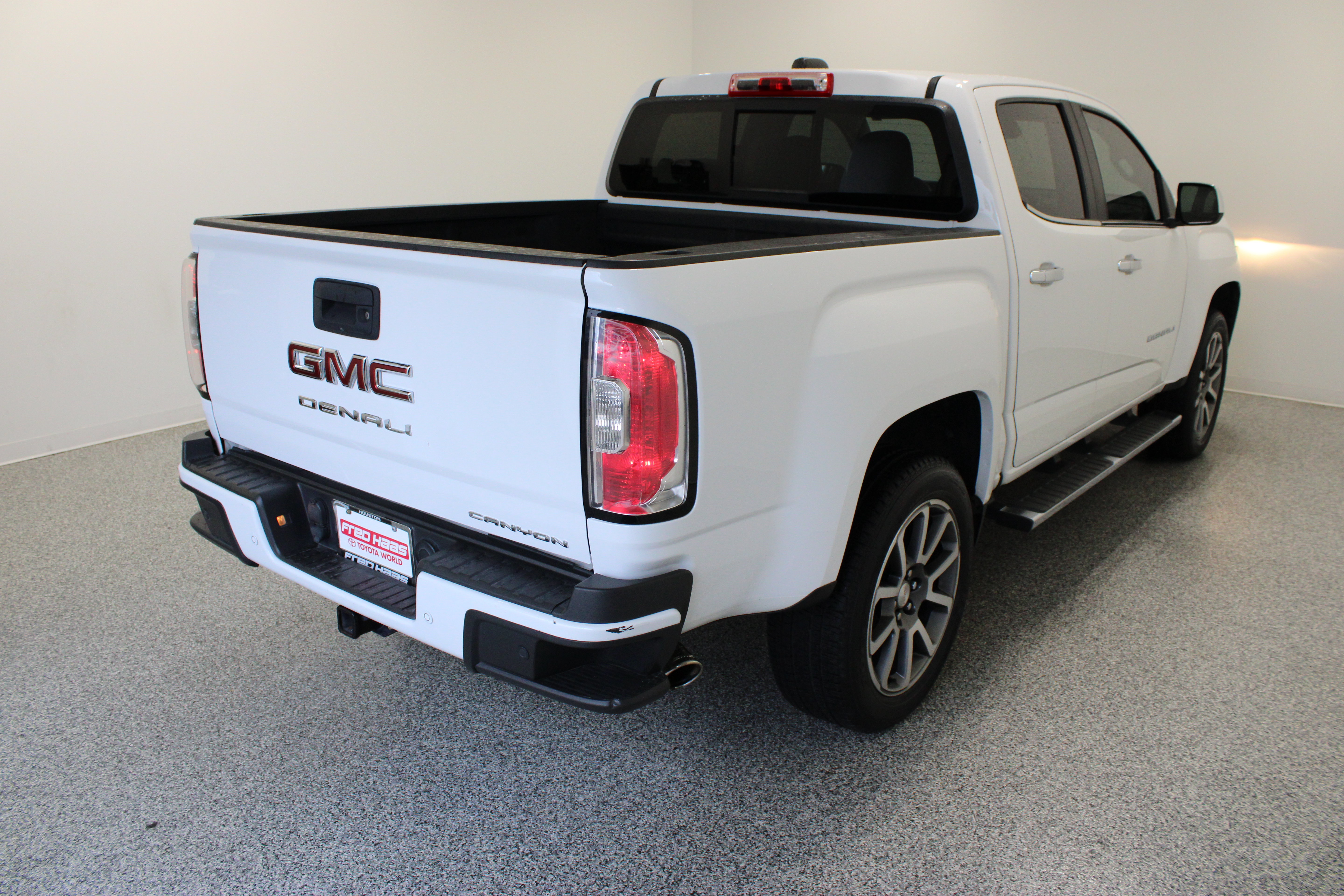 Used 2022 GMC Canyon Denali AWD/4WD image 7