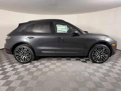 New 2026 Porsche Macan image 8