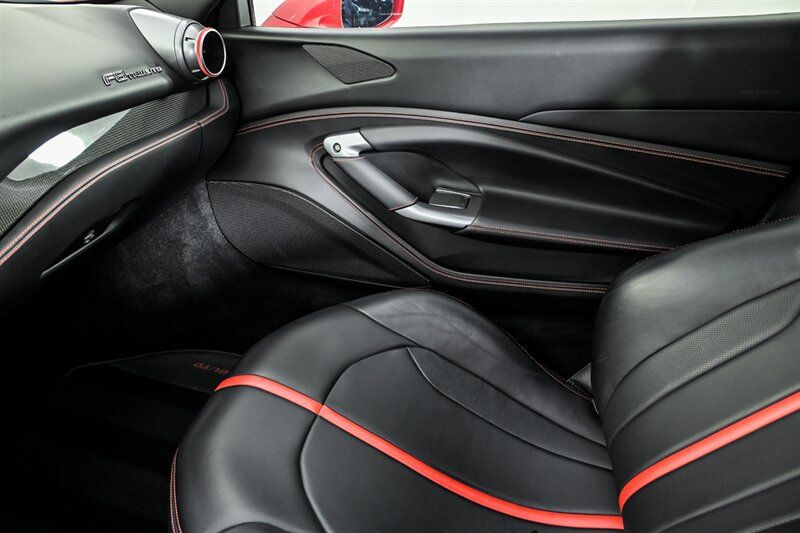 Used 2022 Ferrari F8 Tributo RWD image 37
