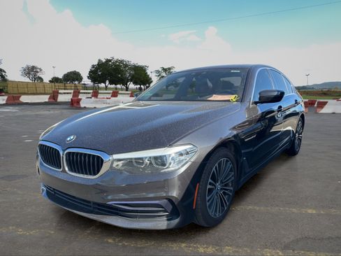 Used 2019 BMW 530i w/ Convenience Package RWD image 5