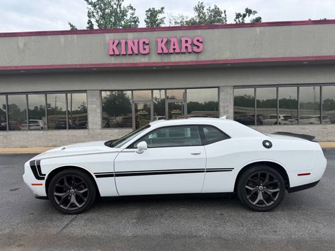 Used 2017 Dodge Challenger SXT w/ Sound Group RWD image 9