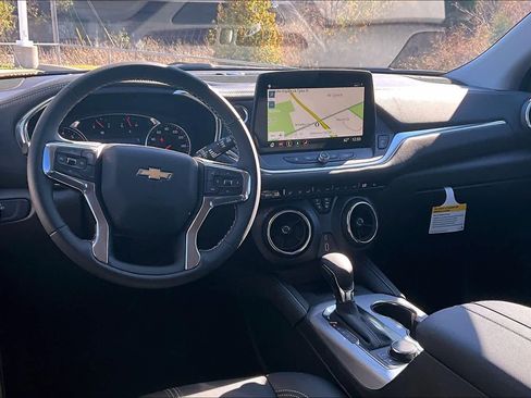 New 2026 Chevrolet Blazer LT w/ Sound & Technology Package AWD/4WD image 9