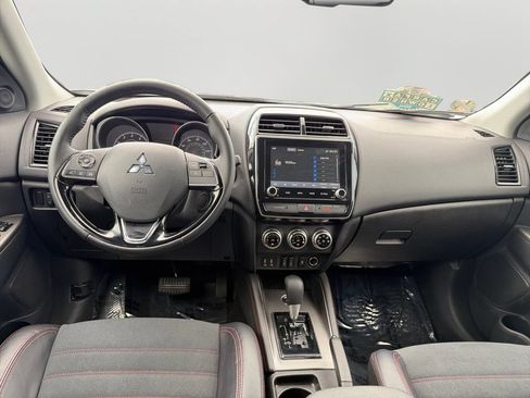 Used 2024 Mitsubishi Outlander Sport SE AWD/4WD image 16
