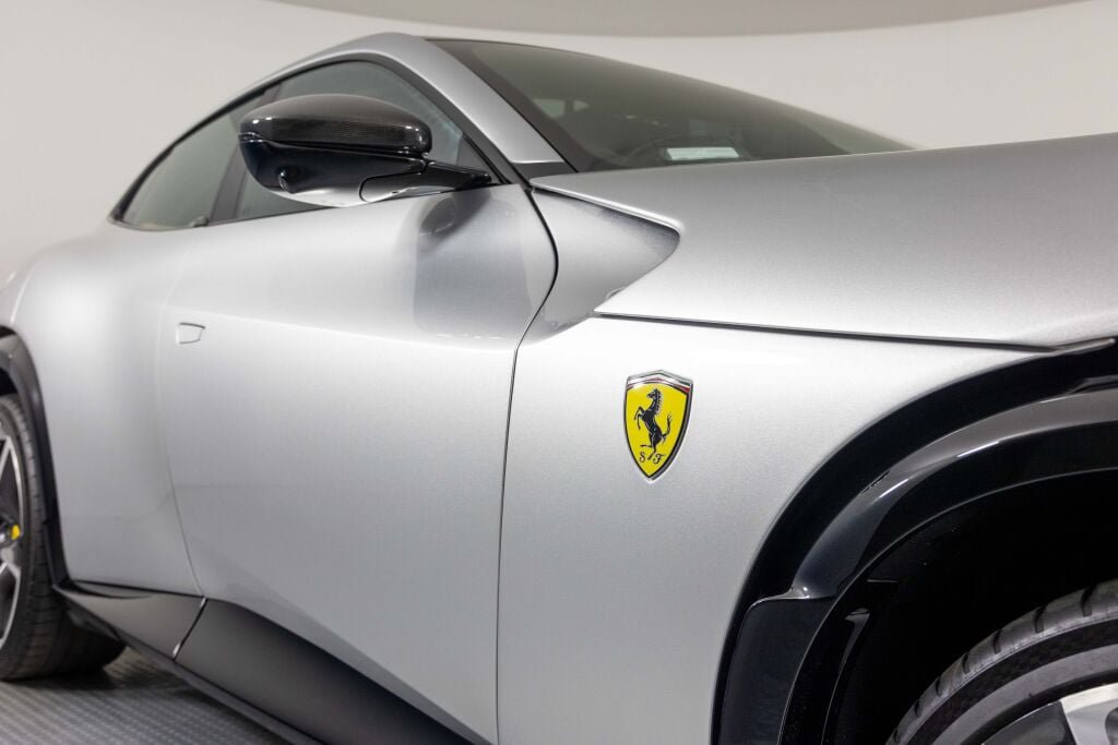 Used 2025 Ferrari Purosangue AWD/4WD image 18
