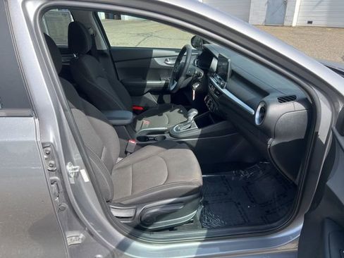 Used 2023 Kia Forte LXS image 13