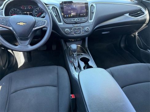 Used 2021 Chevrolet Malibu LS image 19