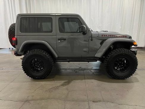 Used 2018 Jeep Wrangler Rubicon AWD/4WD image 3
