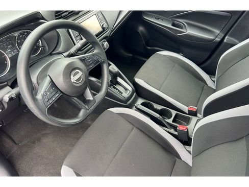 Used 2025 Nissan Versa S w/ Trunk Package image 10