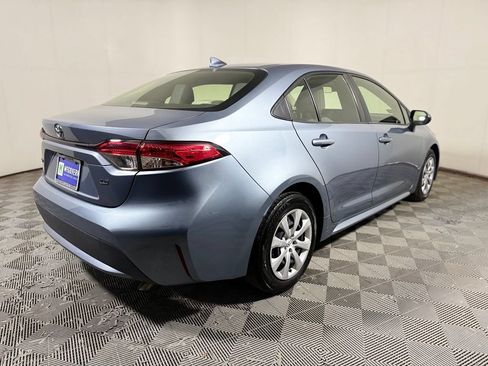 Used 2022 Toyota Corolla LE FWD image 7
