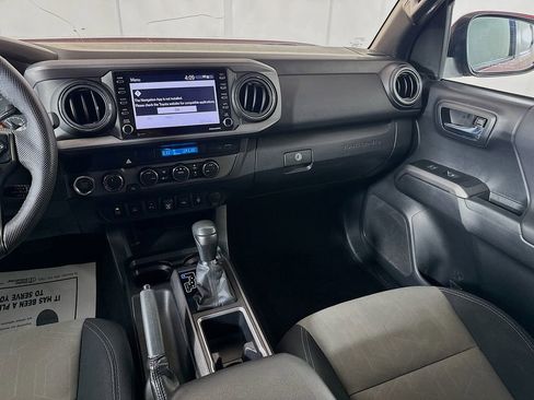 Used 2021 Toyota Tacoma TRD Off-Road image 26