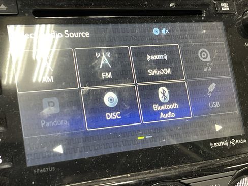 Used 2016 Subaru Forester 2.5i Touring w/ Eyesight & Navigation System image 10