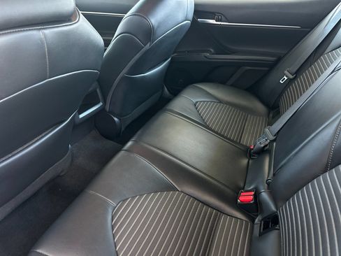 Used 2024 Toyota Camry SE FWD image 11