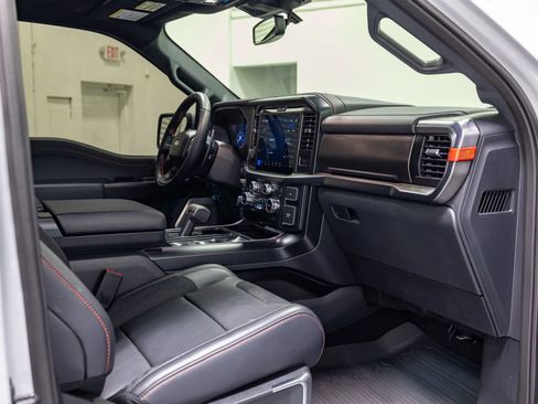 Used 2025 Ford F150 Raptor AWD/4WD image 45