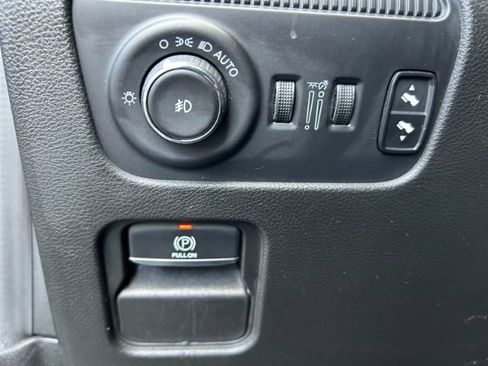 Used 2024 Jeep Wagoneer L Series II image 20