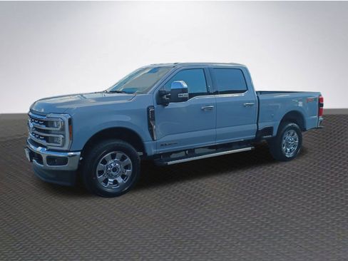 New 2026 Ford F250 Lariat w/ Chrome Package image 2