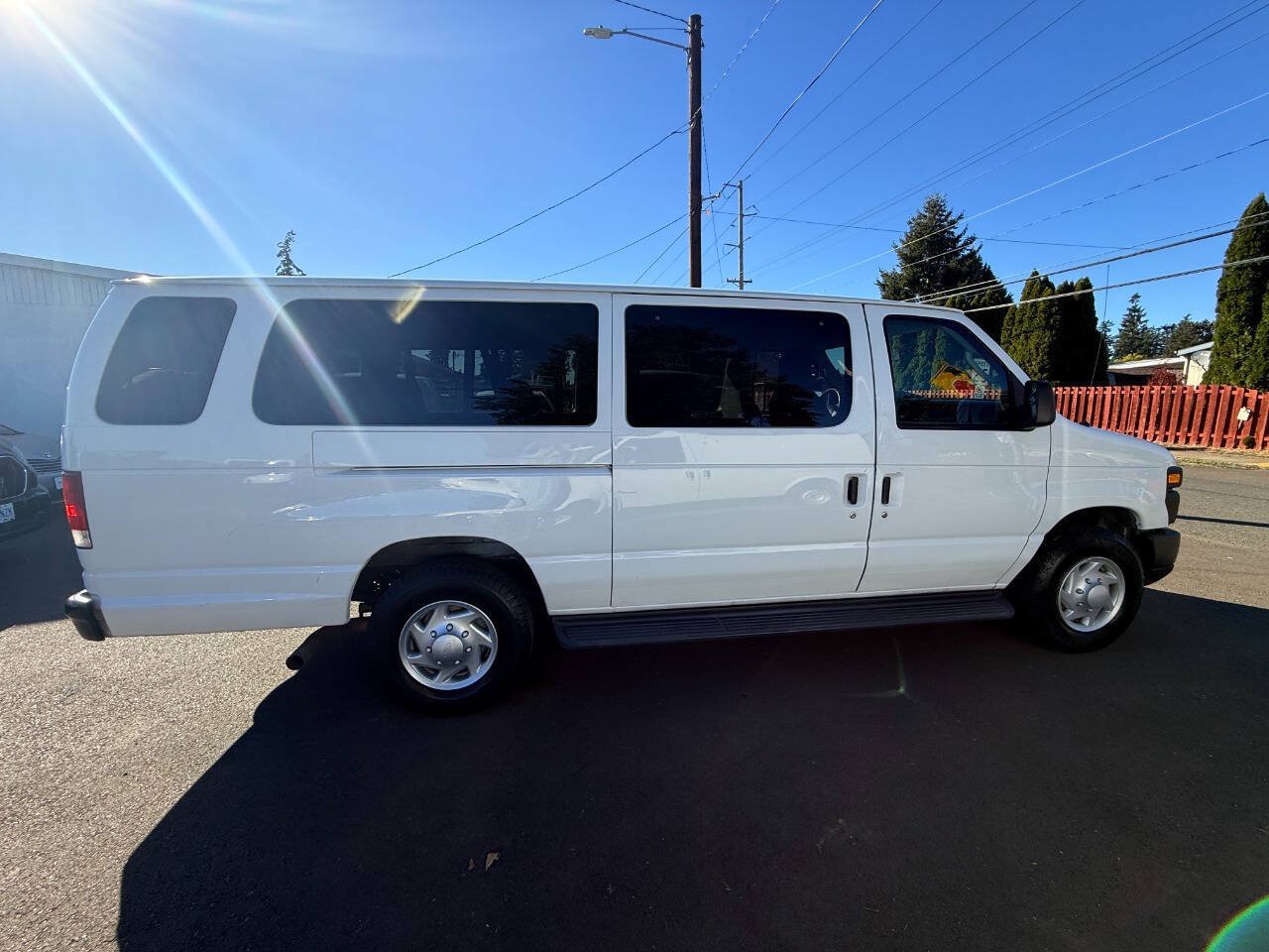 Used 2009 Ford E-350 and Econoline 350 XL RWD image 7