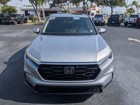Used 2025 Honda CR-V EX-L image 8
