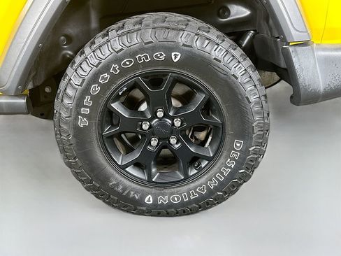 Used 2020 Jeep Wrangler Sport image 34