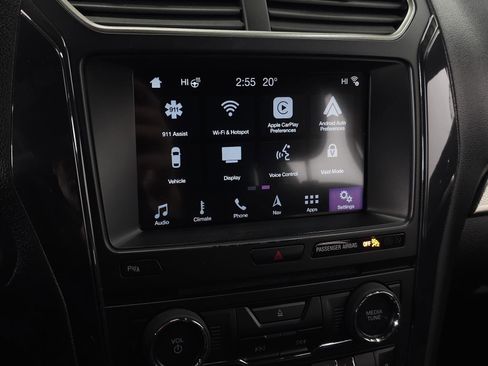 Used 2018 Ford Explorer XLT w/ Equipment Group 202A image 22