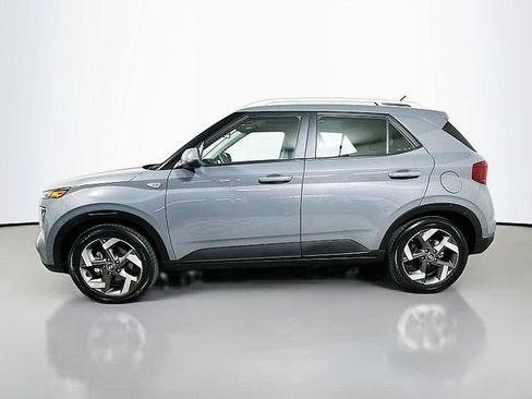 Used 2023 Hyundai Venue SEL w/ Cargo Package FWD image 4