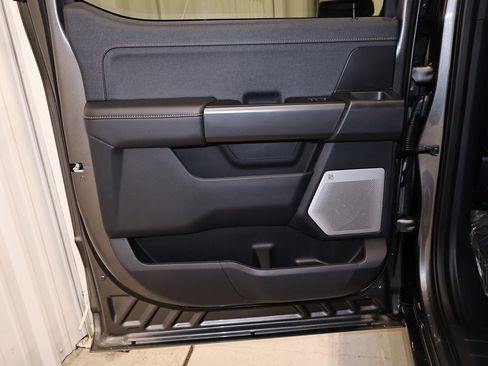 Used 2025 Ford F150 Lariat w/ Equipment Group 502A High image 15