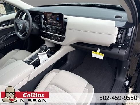 New 2025 Nissan Pathfinder SV image 13