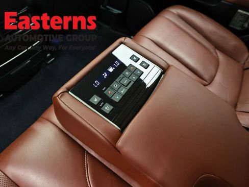 Used 2018 Lexus LX 570 4WD w/ Luxury Package image 43