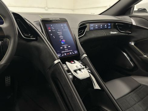 Used 2025 Ferrari Roma Spider RWD image 32