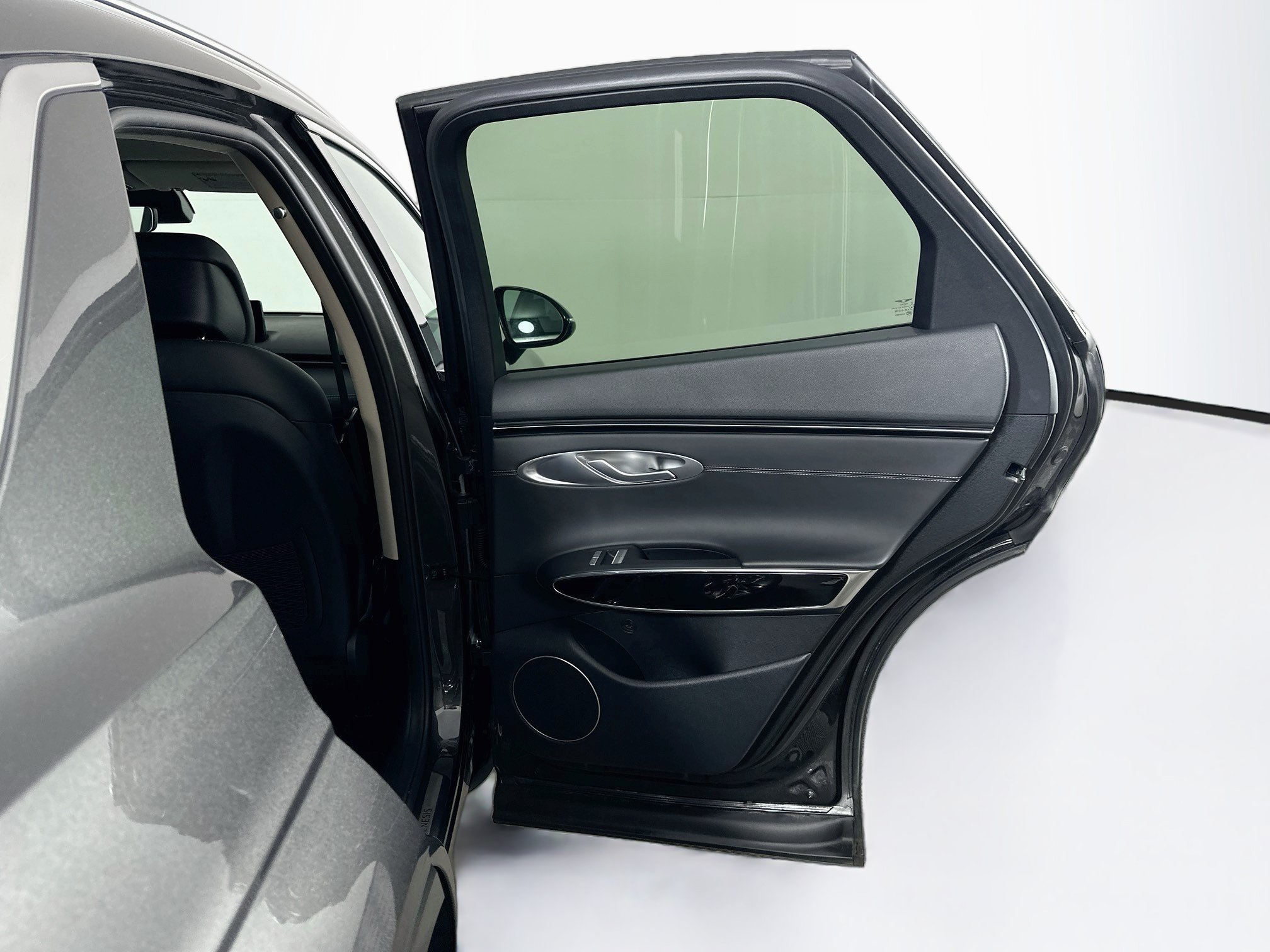 Used 2025 Genesis GV70 2.5T AWD/4WD image 30