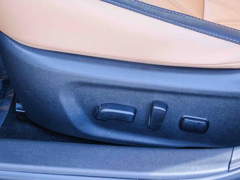 Used 2023 Nissan Sentra SV w/ SV Premium Package FWD image 24