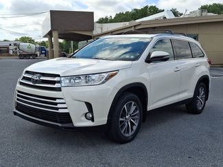 Used 2019 Toyota Highlander XLE AWD/4WD video 1
