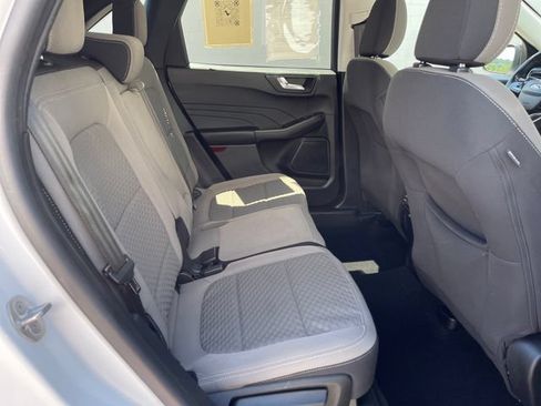 Used 2021 Ford Escape SE w/ SE Sport Appearance Package AWD/4WD image 30