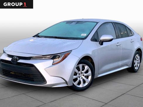 Used 2024 Toyota Corolla LE FWD image 1