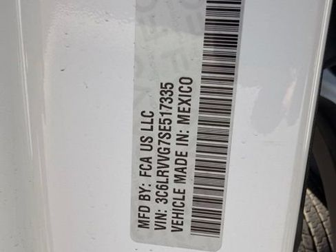 Used 2025 RAM ProMaster 2500 w/ U-Haul Equipment Group FWD image 17