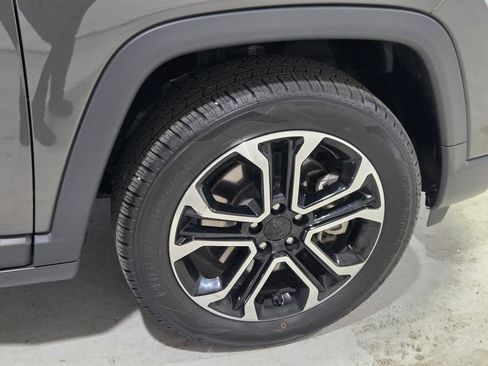 Certified 2023 Jeep Compass Limited AWD/4WD image 17