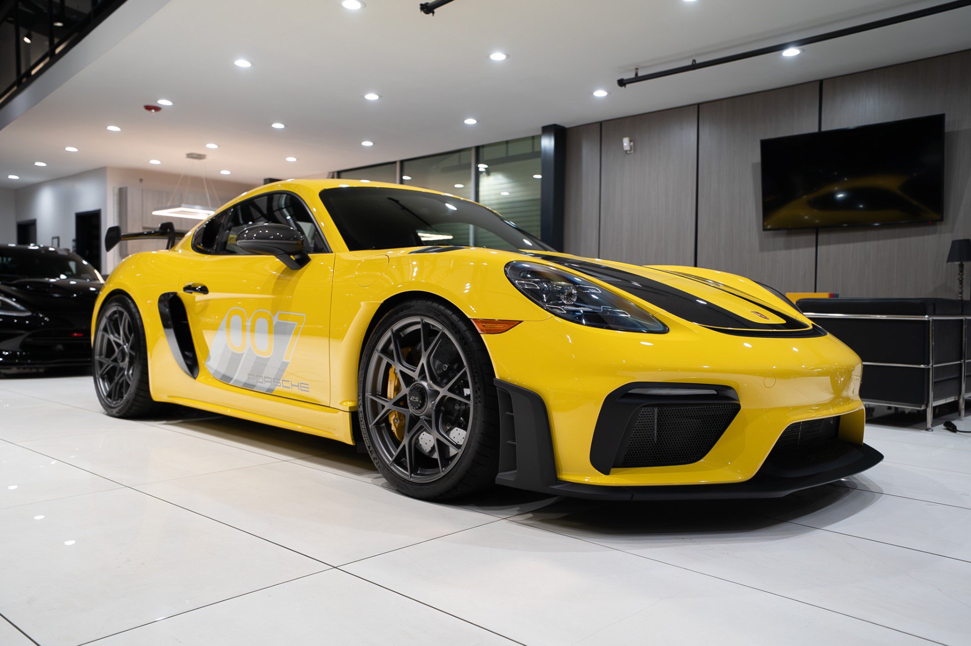 Used 2024 Porsche 718 Cayman GT4 RS RWD image 27