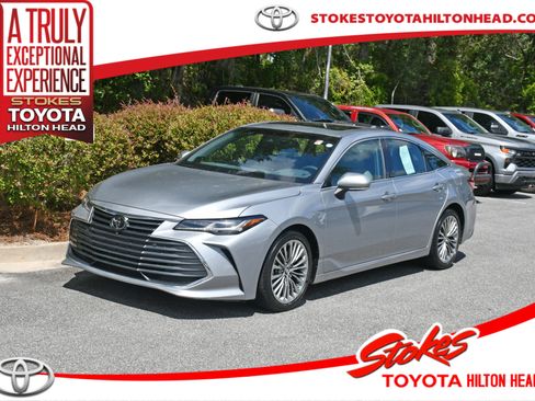 Used 2019 Toyota Avalon Limited w/ Advanced Safety Package FWD image 1