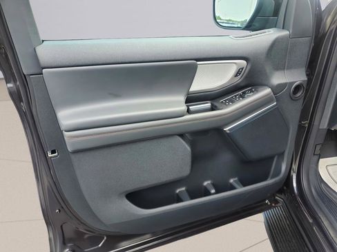 New 2025 Ford Expedition Active image 17