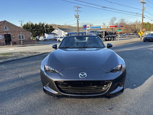 Used 2017 MAZDA MX-5 Miata RF Grand Touring w/ Appearance Package image 3