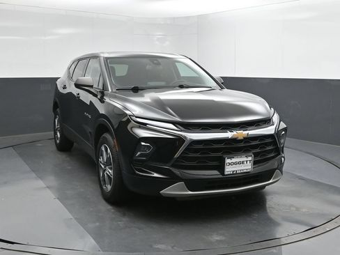 Used 2025 Chevrolet Blazer LT FWD image 16