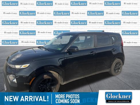 Used 2022 Kia Soul LX w/ Technology Package FWD image 1