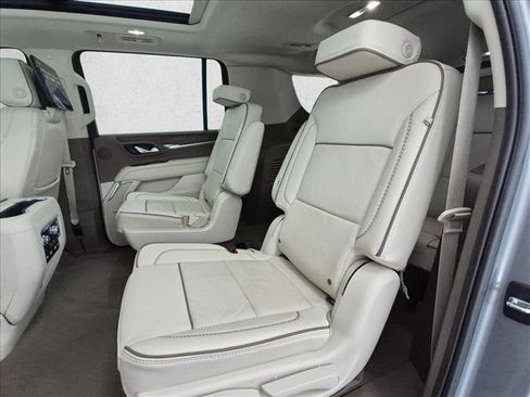 Used 2024 GMC Yukon XL Denali w/ Advanced Technology Package AWD/4WD image 22