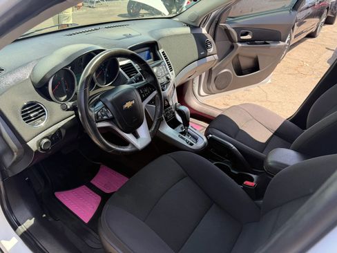 Used 2014 Chevrolet Cruze LT FWD image 19